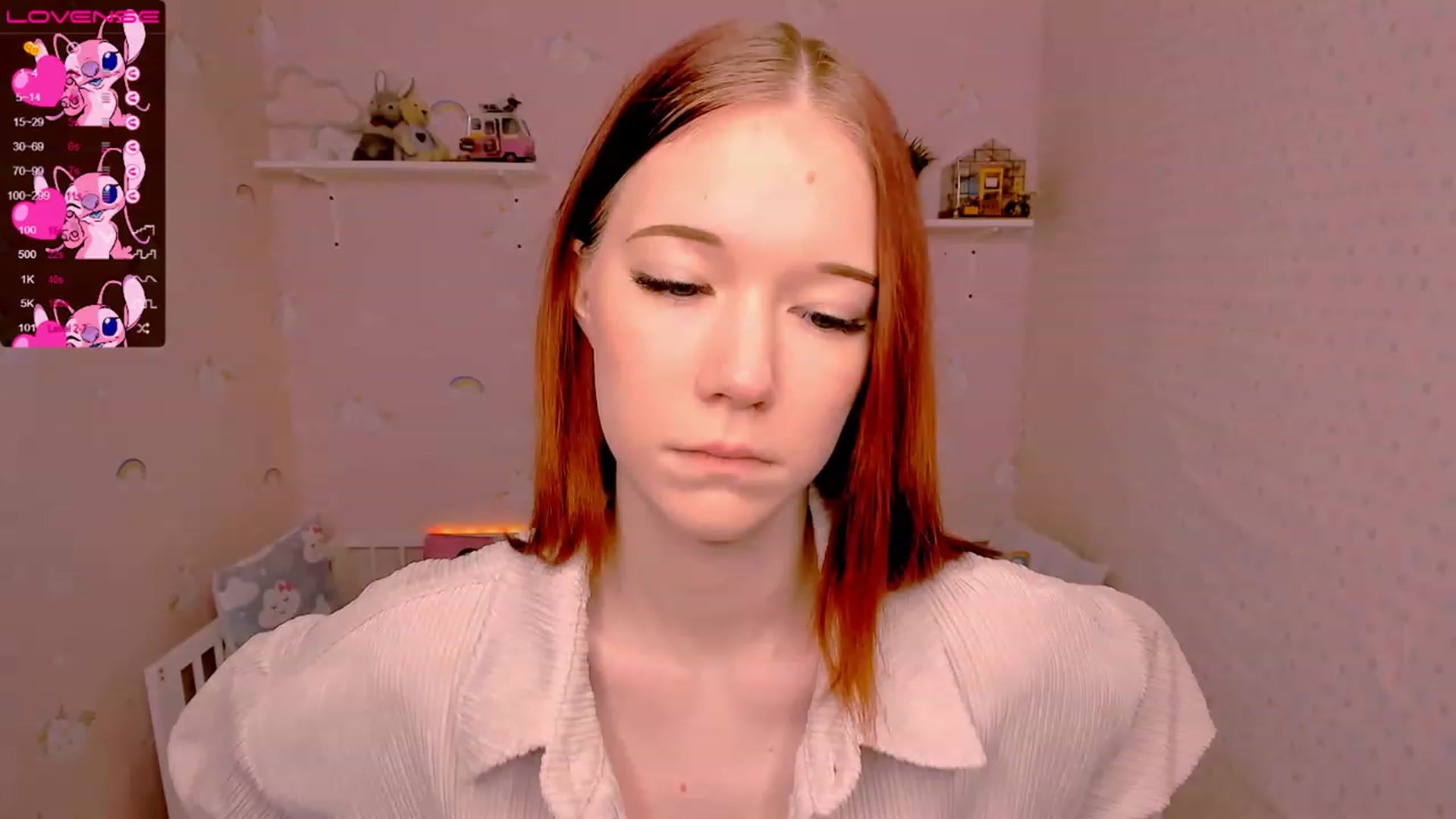 Gallery image thumbnail from Litl_Mia's myfreecams stream on, 11/15/2022, 18:41 image 12 of 20