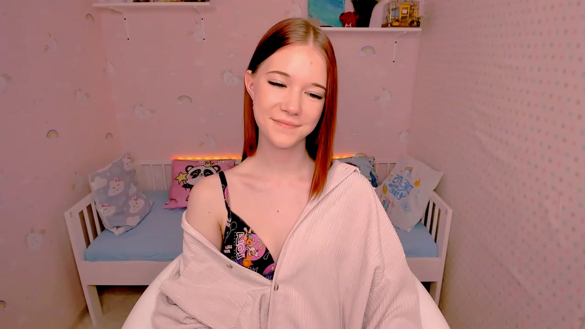 Gallery image thumbnail from Litl_Mia's myfreecams stream on, 11/15/2022, 20:49 image 11 of 20