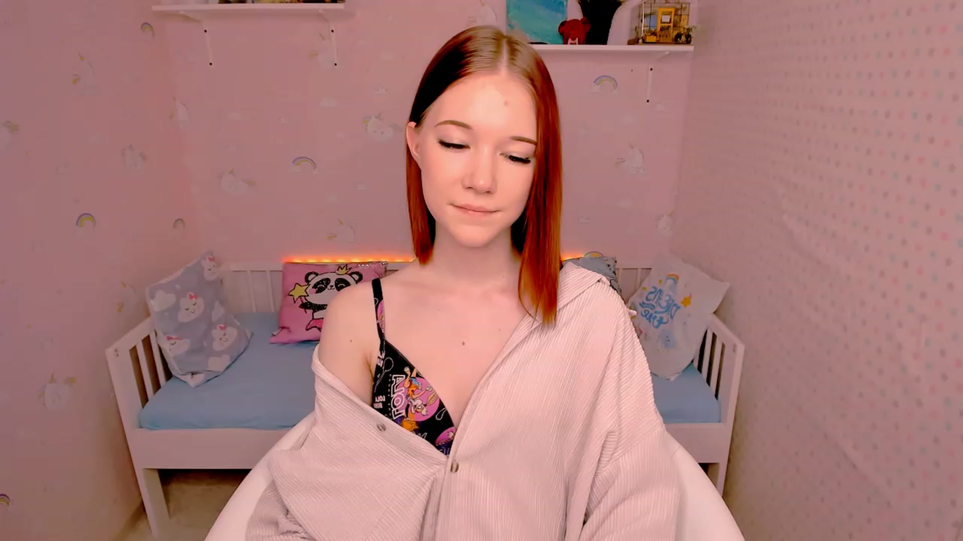 Gallery image thumbnail from Litl_Mia's myfreecams stream on, 11/15/2022, 20:49 image 12 of 20