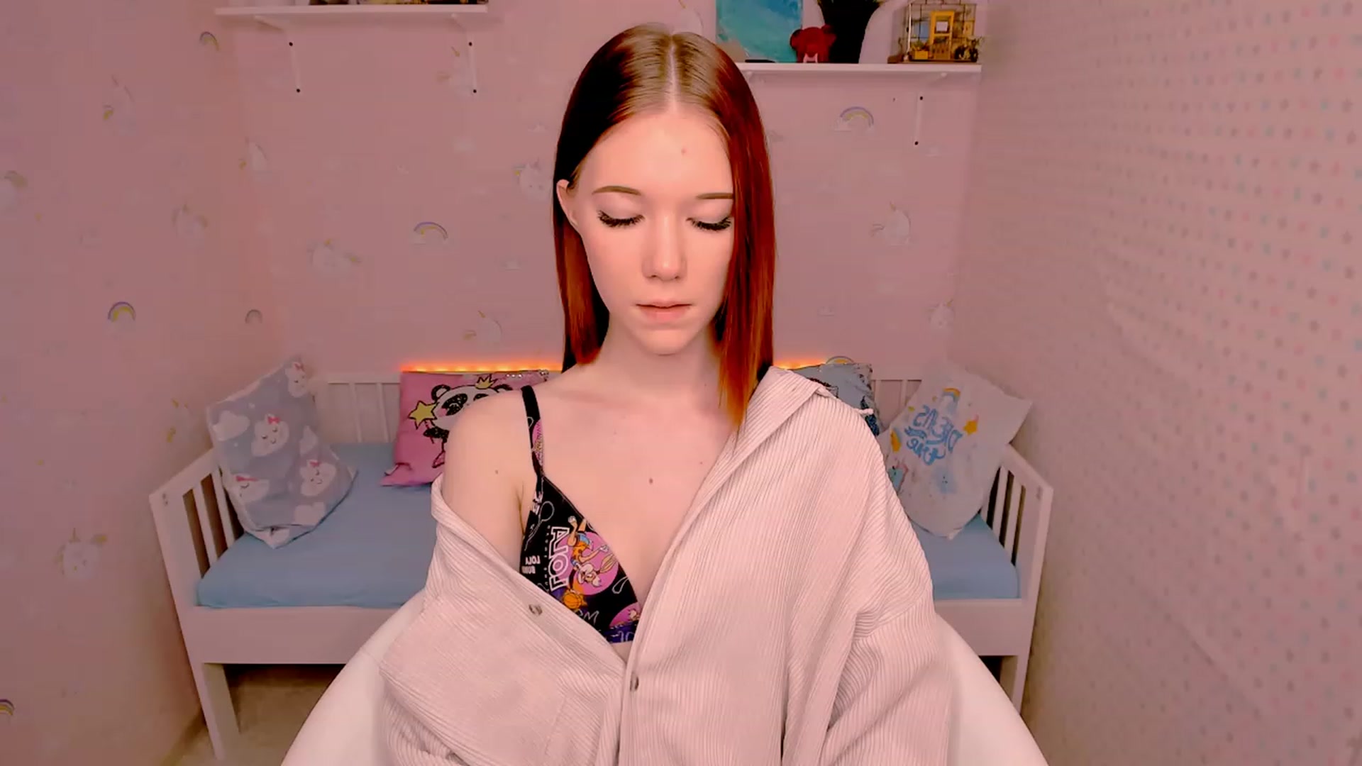 Gallery image thumbnail from Litl_Mia's myfreecams stream on, 11/15/2022, 20:49 image 3 of 20