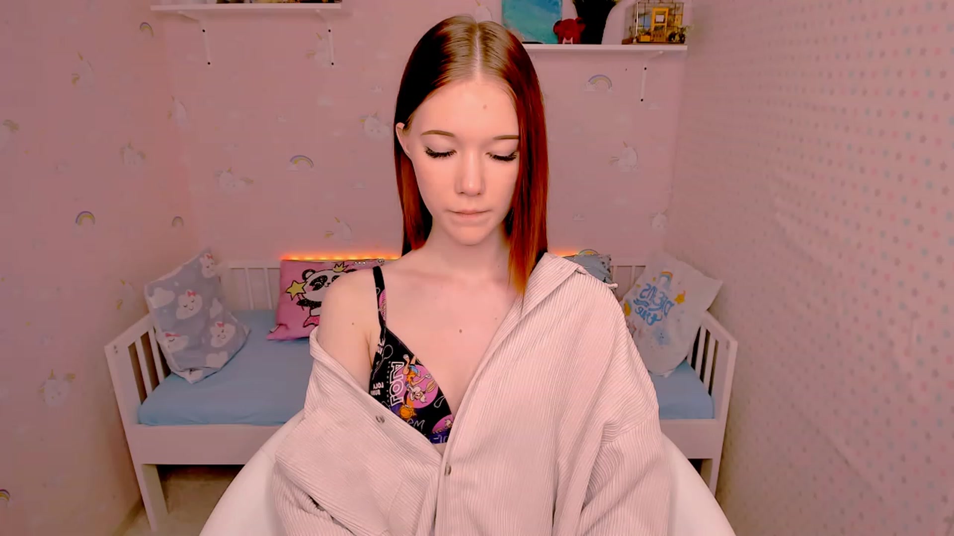 Gallery image thumbnail from Litl_Mia's myfreecams stream on, 11/15/2022, 20:49 image 2 of 20