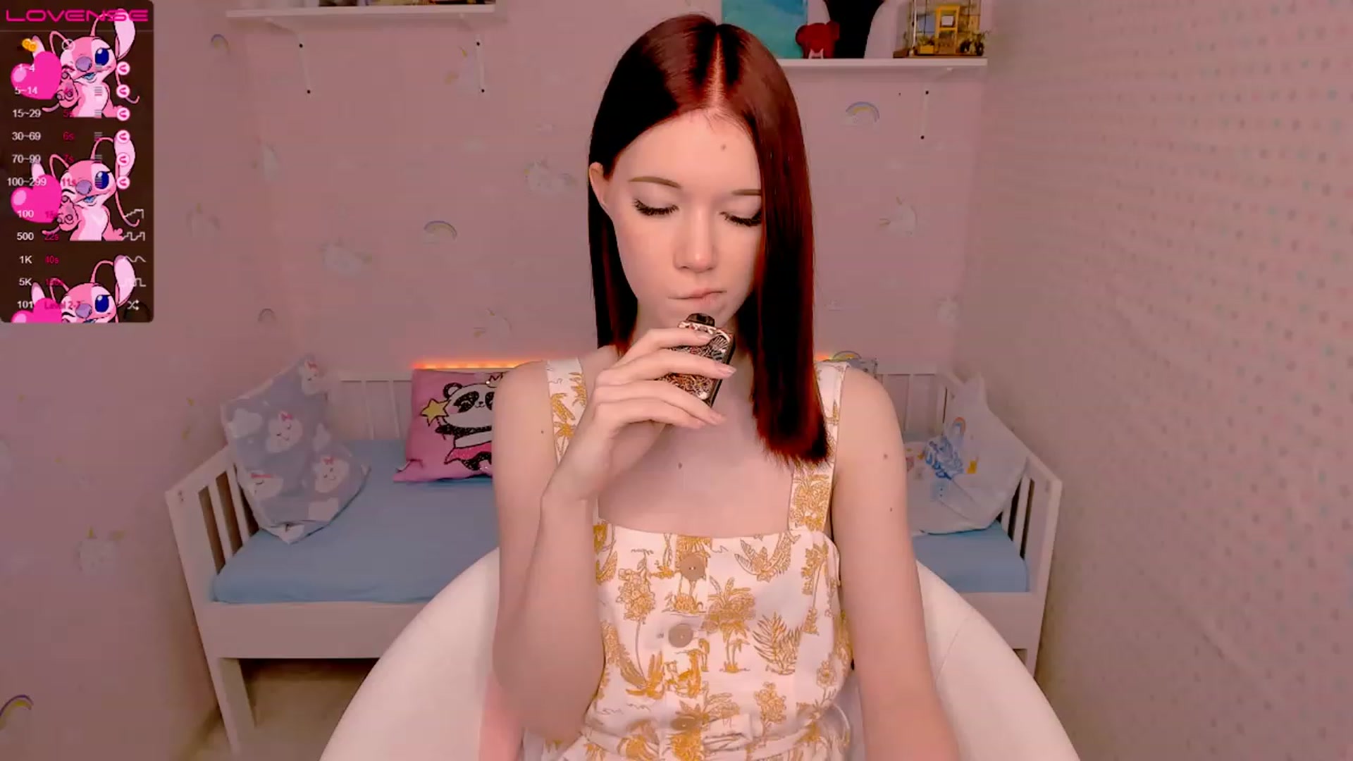 Gallery image thumbnail from Litl_Mia's myfreecams stream on, 11/16/2022, 19:35 image 16 of 20