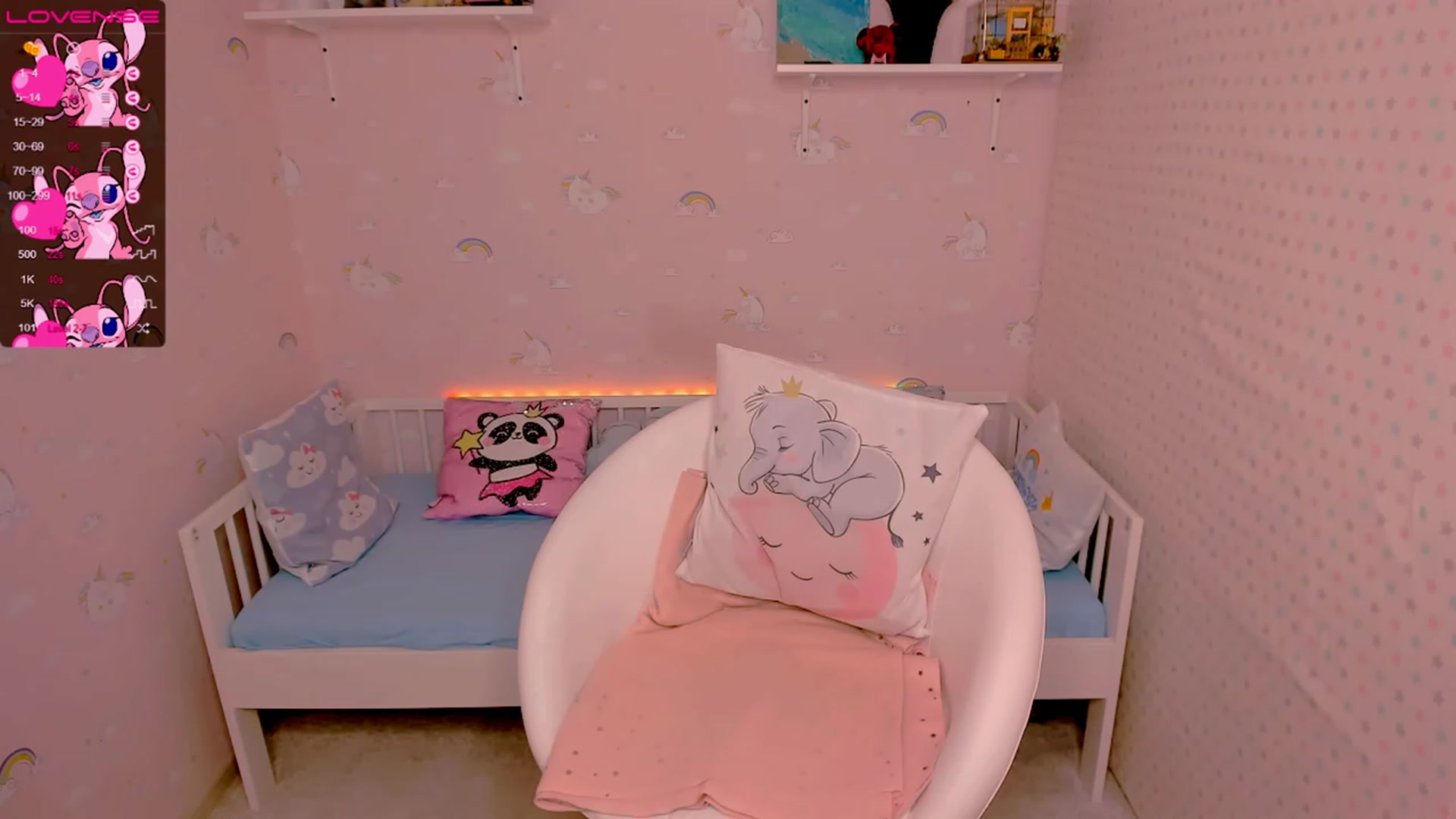 Gallery image thumbnail from Litl_Mia's myfreecams stream on, 11/16/2022, 19:35 image 8 of 20