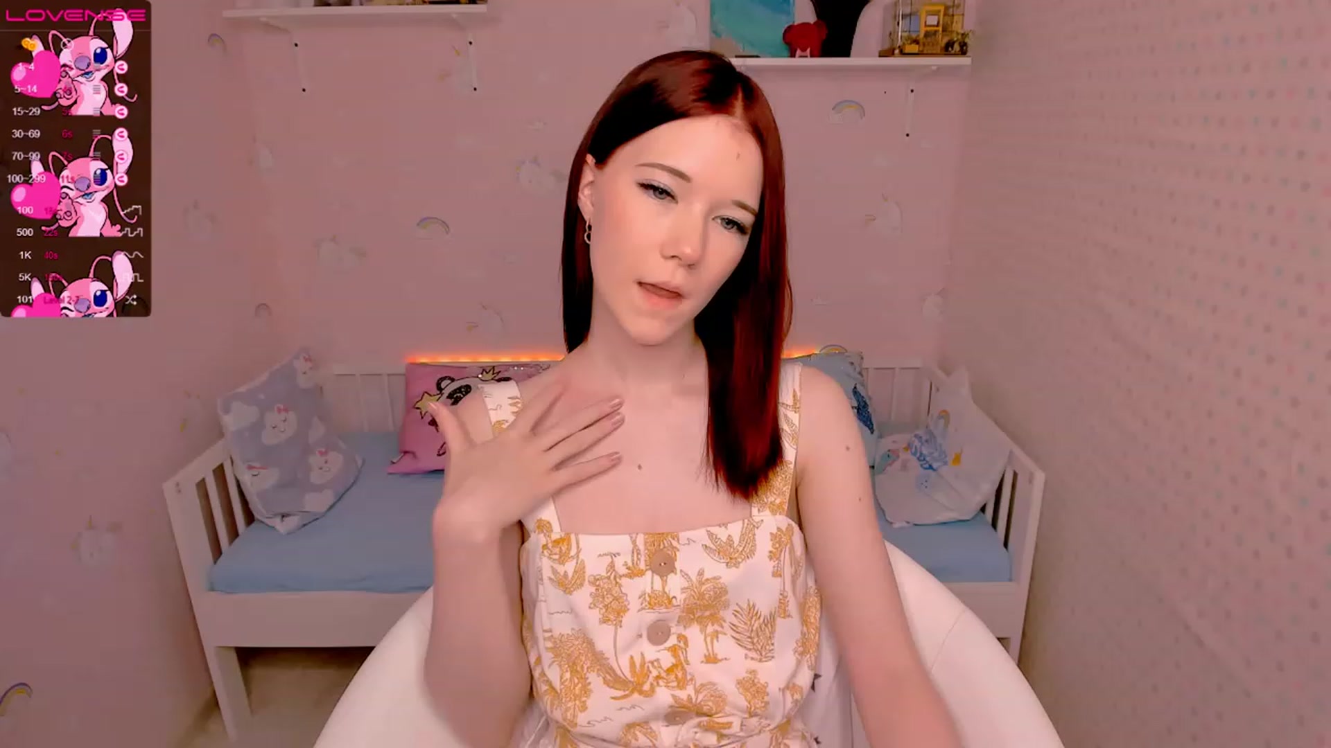 Gallery image thumbnail from Litl_Mia's myfreecams stream on, 11/16/2022, 21:25 image 2 of 20