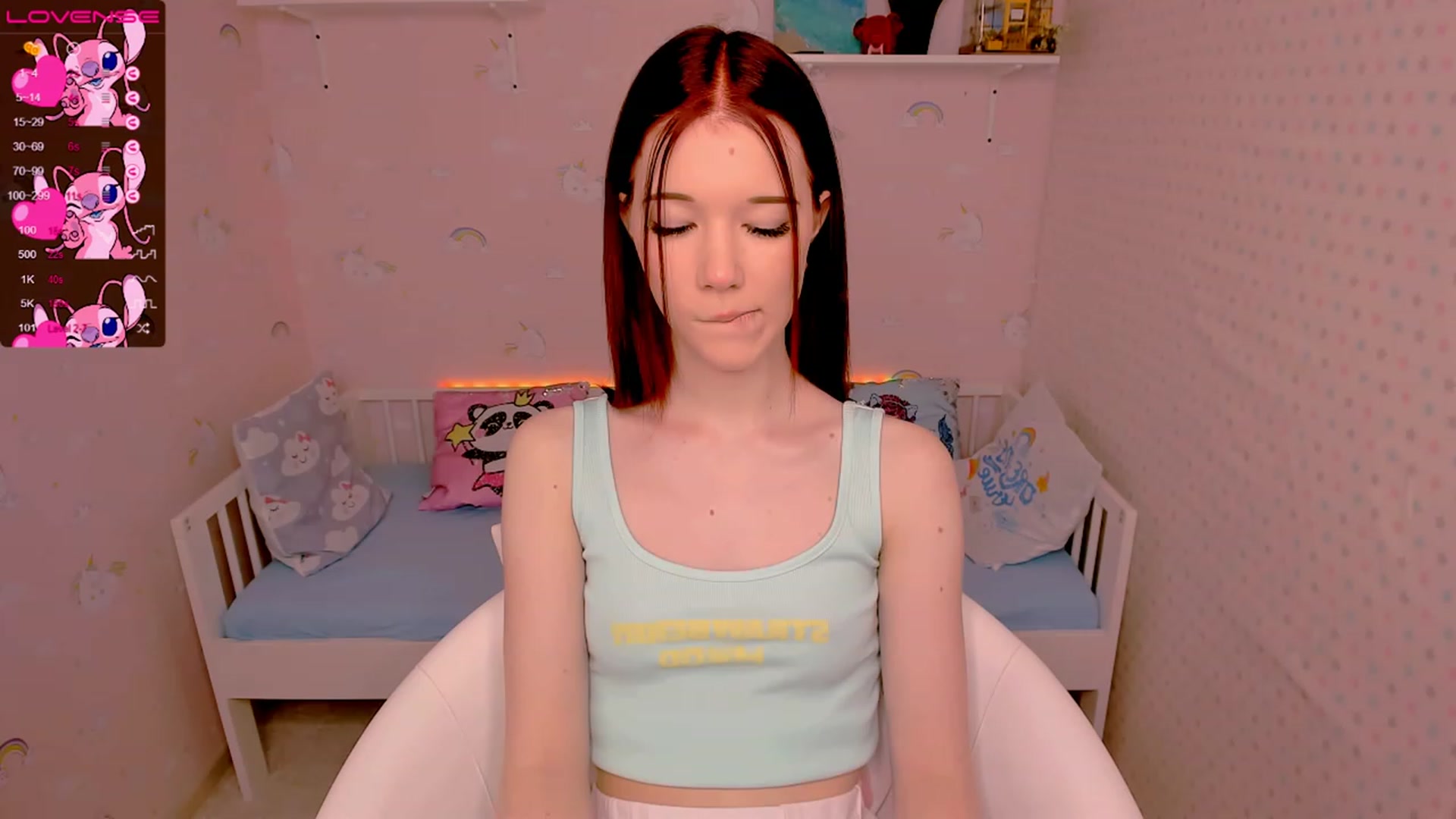 Gallery image thumbnail from Litl_Mia's myfreecams stream on, 11/17/2022, 18:22 image 11 of 20