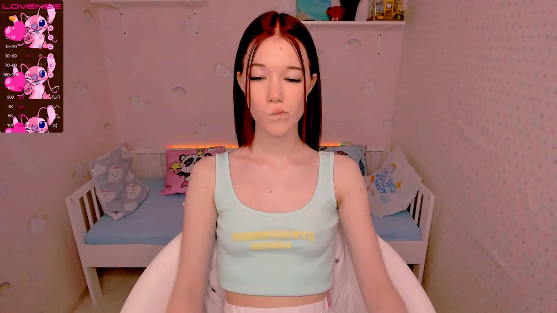 Gallery image thumbnail from Litl_Mia's myfreecams stream on, 11/17/2022, 18:22 image 10 of 20