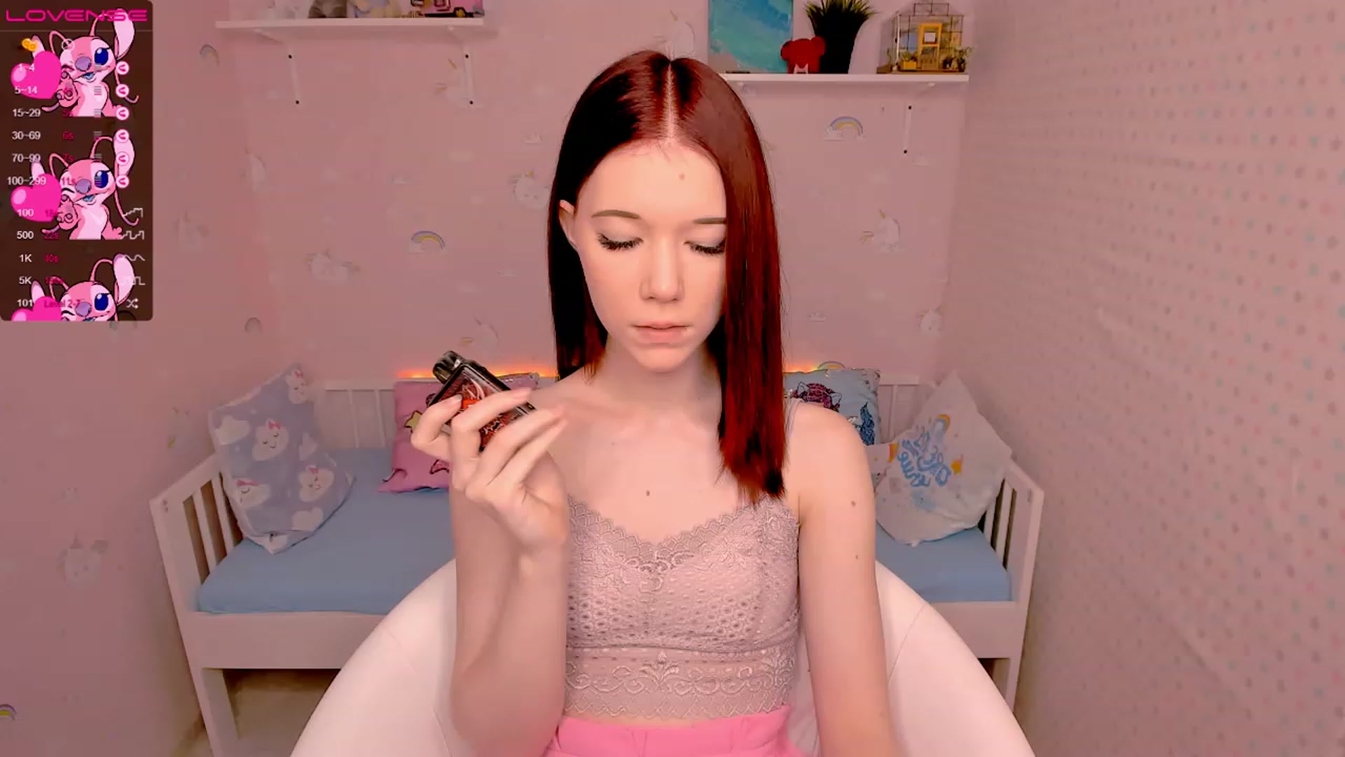 Gallery image thumbnail from Litl_Mia's myfreecams stream on, 11/18/2022, 17:41 image 3 of 20