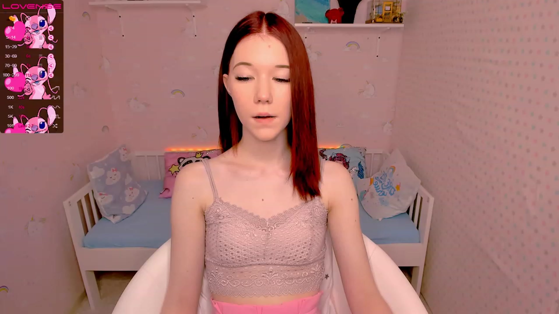 Gallery image thumbnail from Litl_Mia's myfreecams stream on, 11/18/2022, 17:41 image 11 of 20