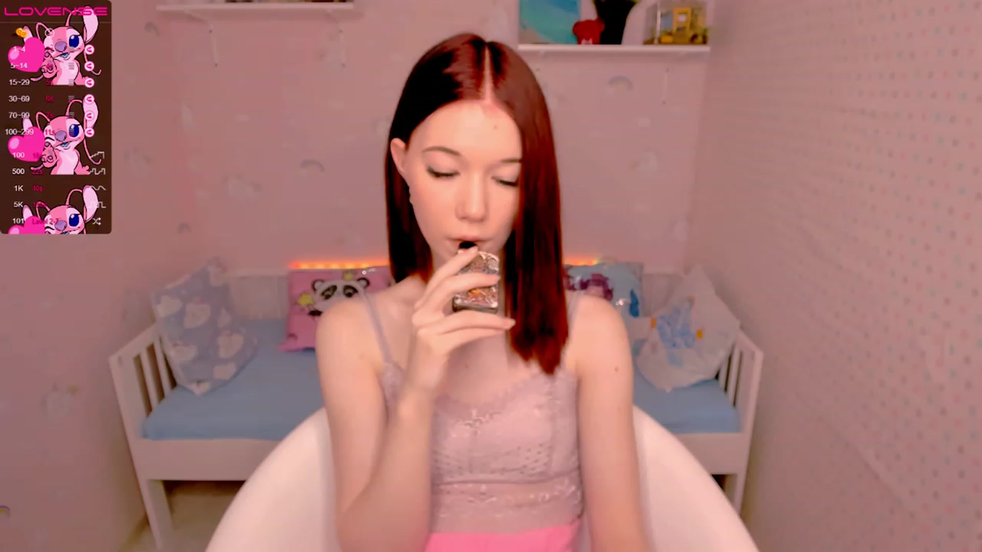 Gallery image thumbnail from Litl_Mia's myfreecams stream on, 11/18/2022, 19:36 image 13 of 20
