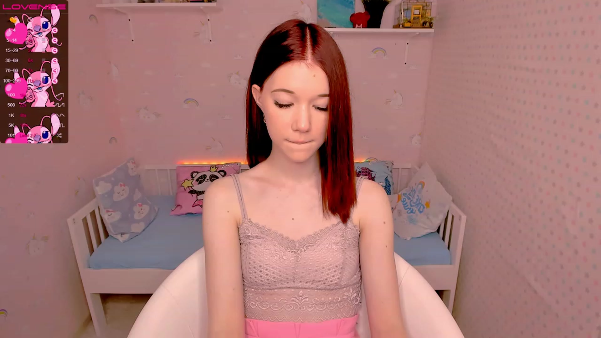 Gallery image thumbnail from Litl_Mia's myfreecams stream on, 11/18/2022, 19:36 image 19 of 20