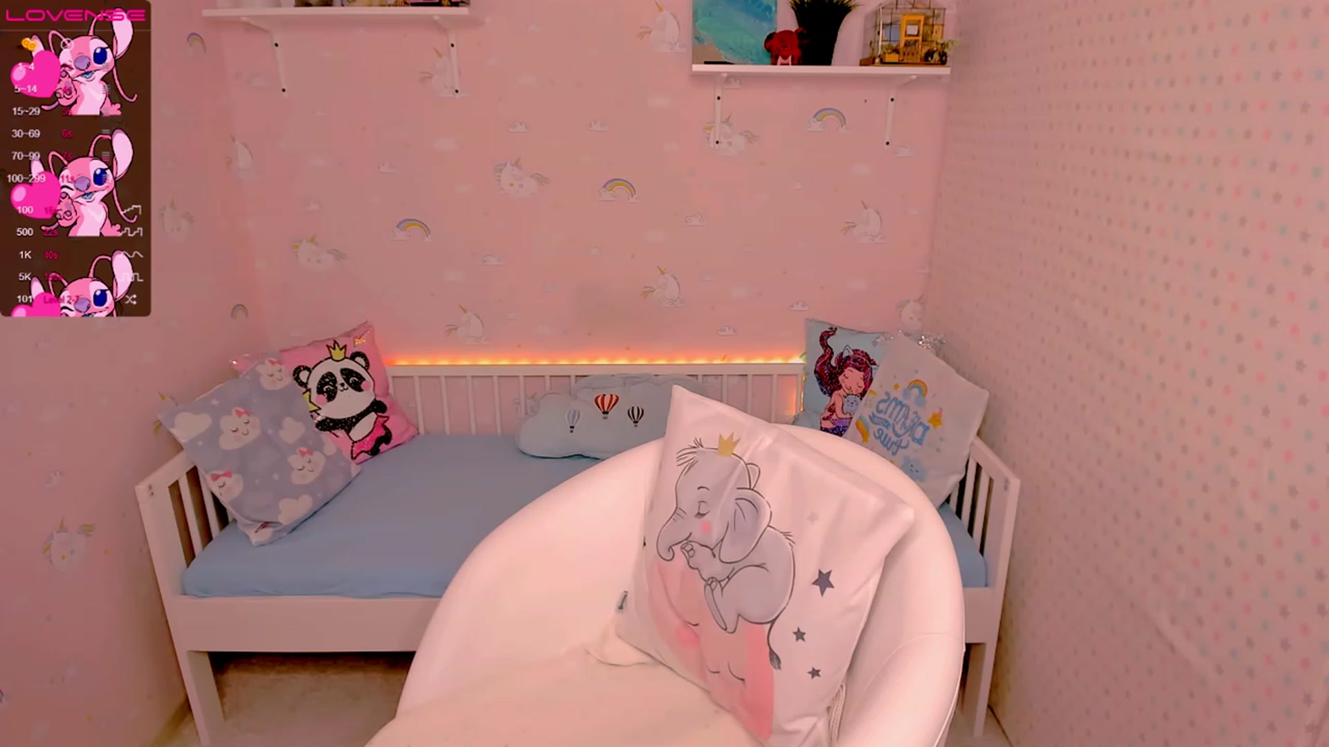 Gallery image thumbnail from Litl_Mia's myfreecams stream on, 11/19/2022, 18:24 image 12 of 20