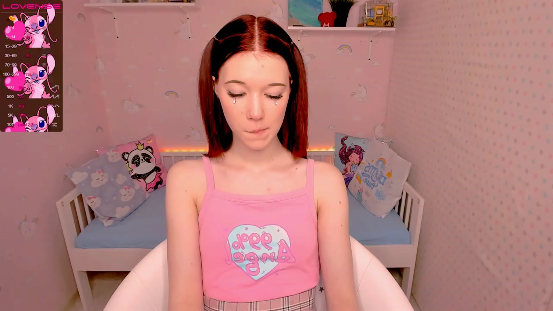 Gallery image thumbnail from Litl_Mia's myfreecams stream on, 11/19/2022, 18:24 image 16 of 20