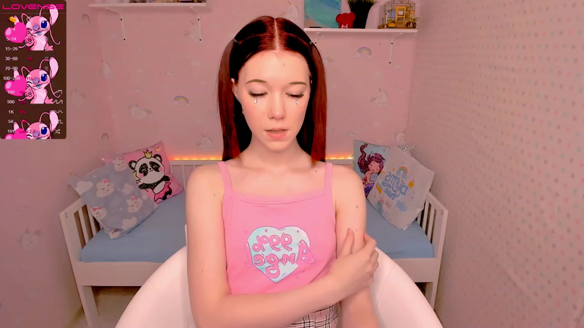 Gallery image thumbnail from Litl_Mia's myfreecams stream on, 11/19/2022, 18:24 image 9 of 20