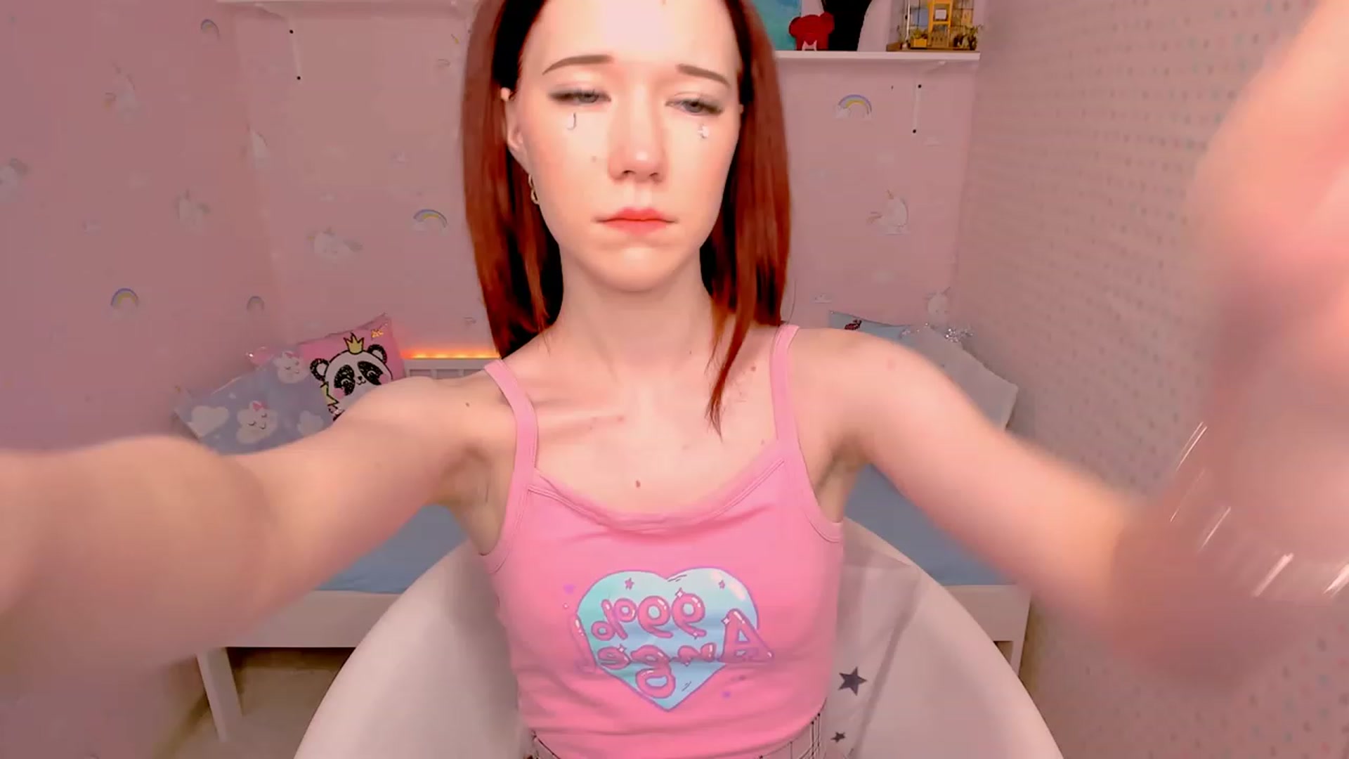 Gallery image thumbnail from Litl_Mia's myfreecams stream on, 11/19/2022, 22:29 image 16 of 20