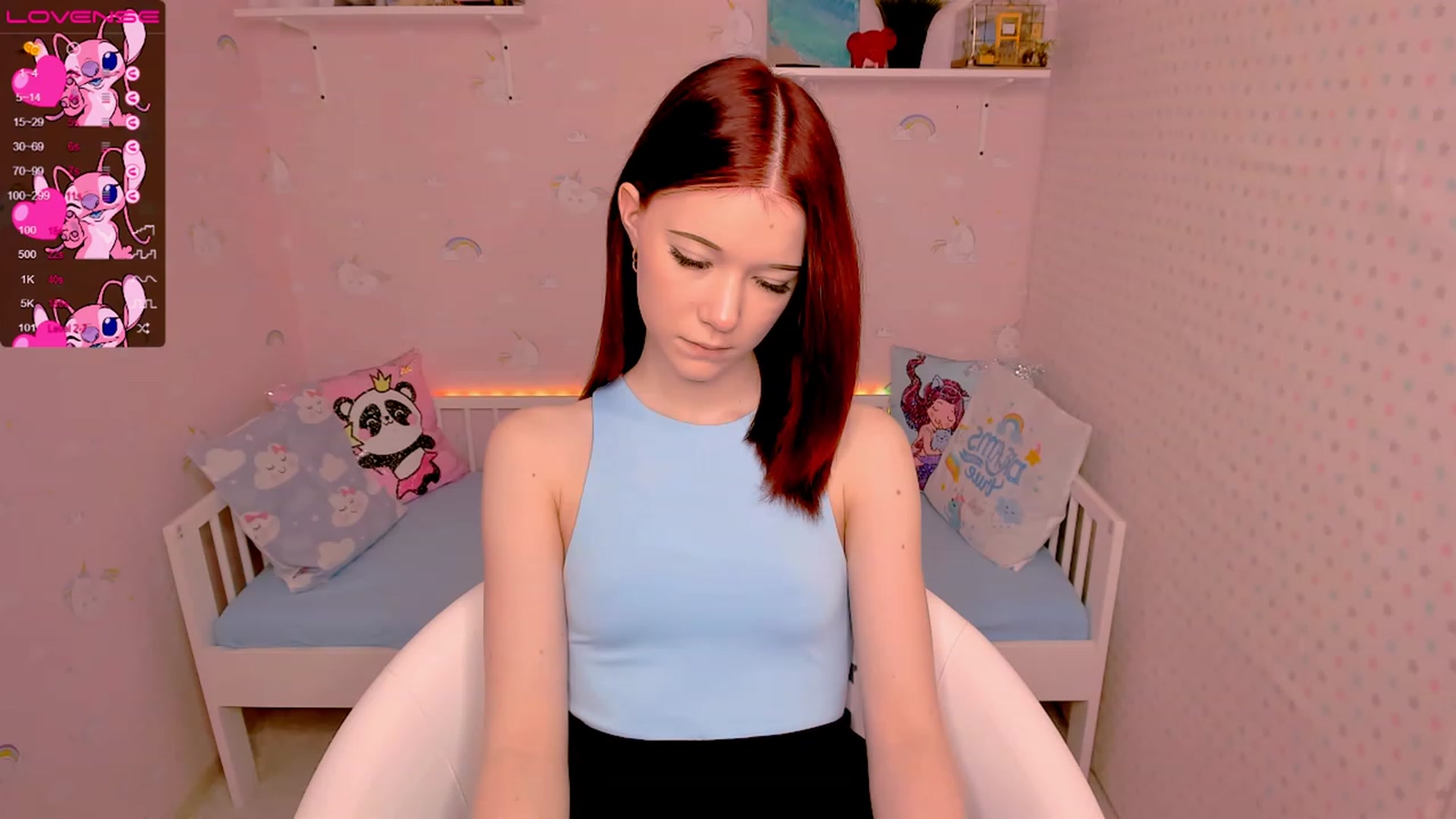 Gallery image thumbnail from Litl_Mia's myfreecams stream on, 11/22/2022, 19:13 image 19 of 20