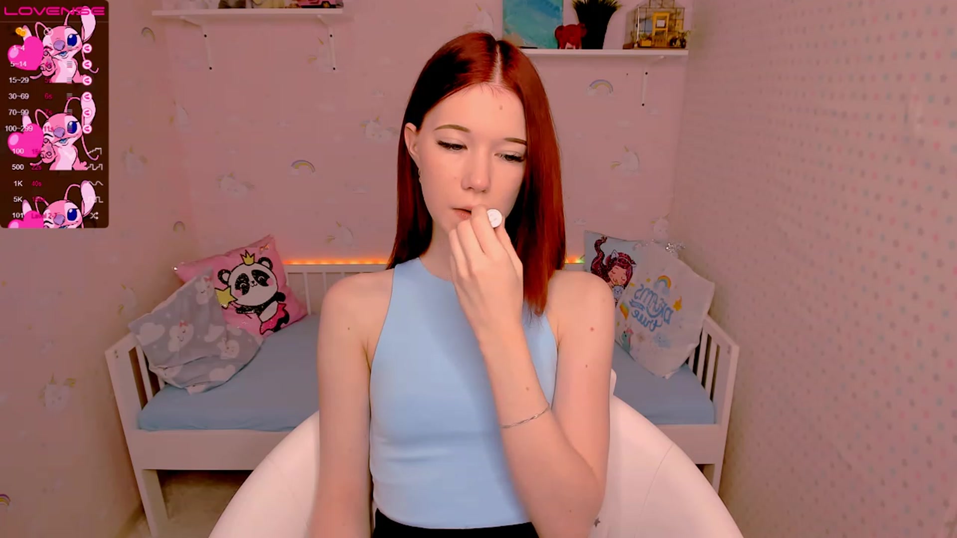 Gallery image thumbnail from Litl_Mia's myfreecams stream on, 11/22/2022, 21:12 image 10 of 20