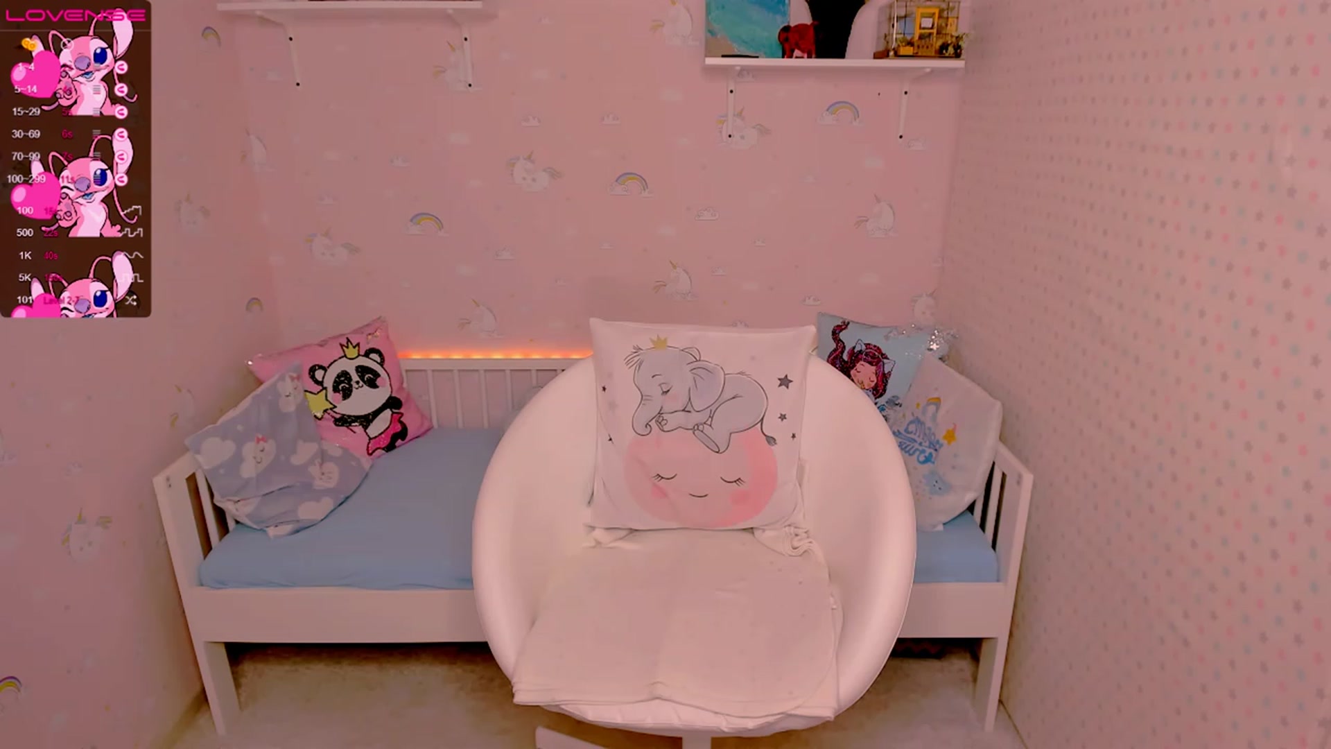 Gallery image thumbnail from Litl_Mia's myfreecams stream on, 11/23/2022, 18:58 image 16 of 20