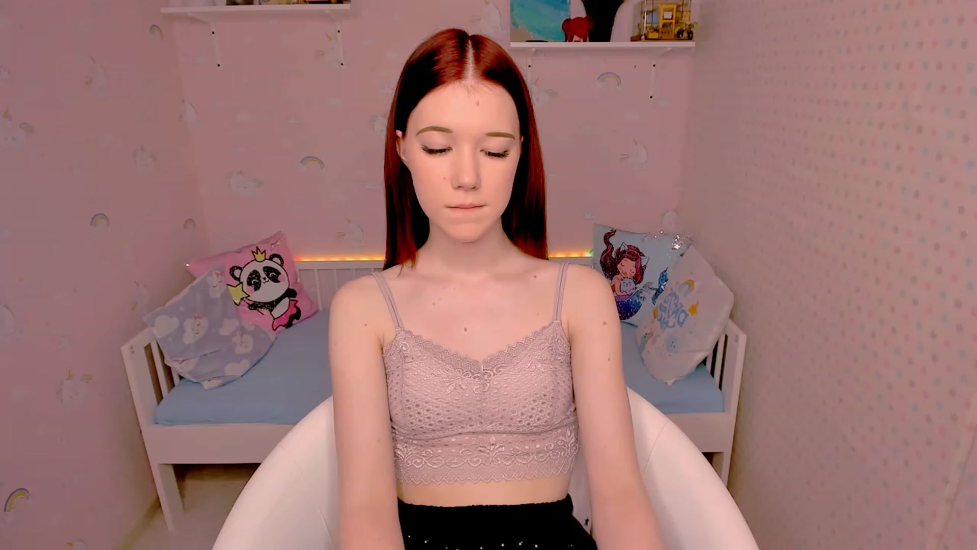 Gallery image thumbnail from Litl_Mia's myfreecams stream on, 11/24/2022, 21:12 image 16 of 20