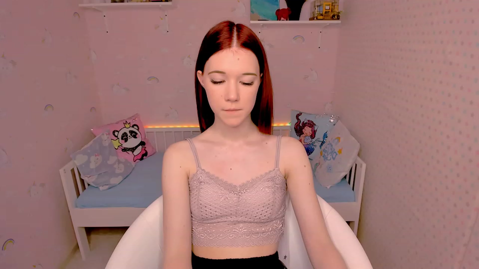 Gallery image thumbnail from Litl_Mia's myfreecams stream on, 11/24/2022, 21:12 image 11 of 20