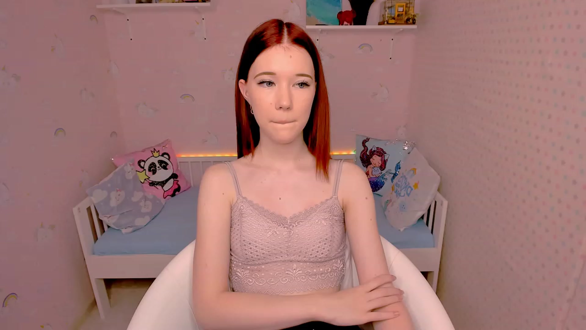 Gallery image thumbnail from Litl_Mia's myfreecams stream on, 11/24/2022, 21:12 image 19 of 20