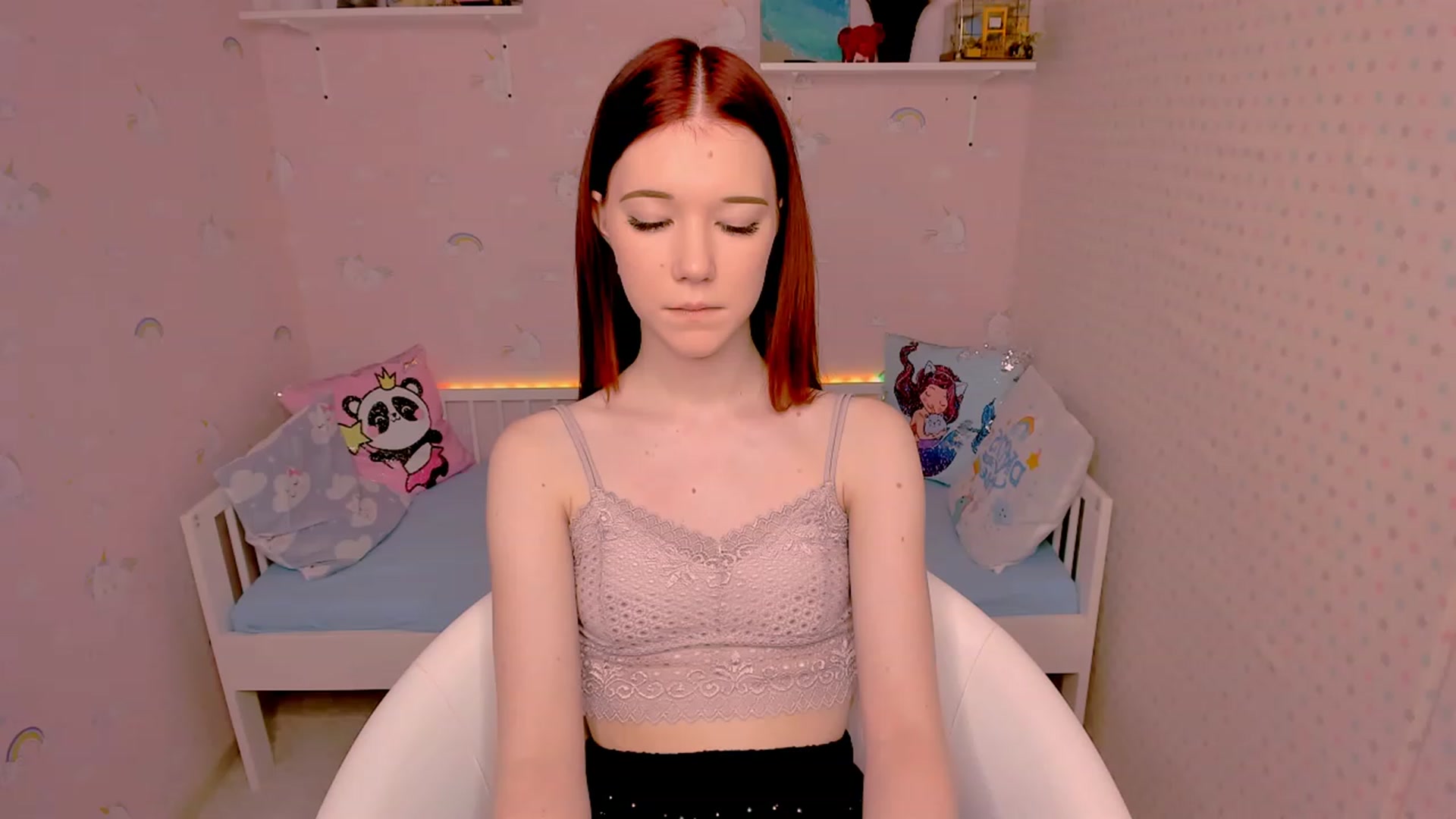 Gallery image thumbnail from Litl_Mia's myfreecams stream on, 11/24/2022, 21:12 image 15 of 20