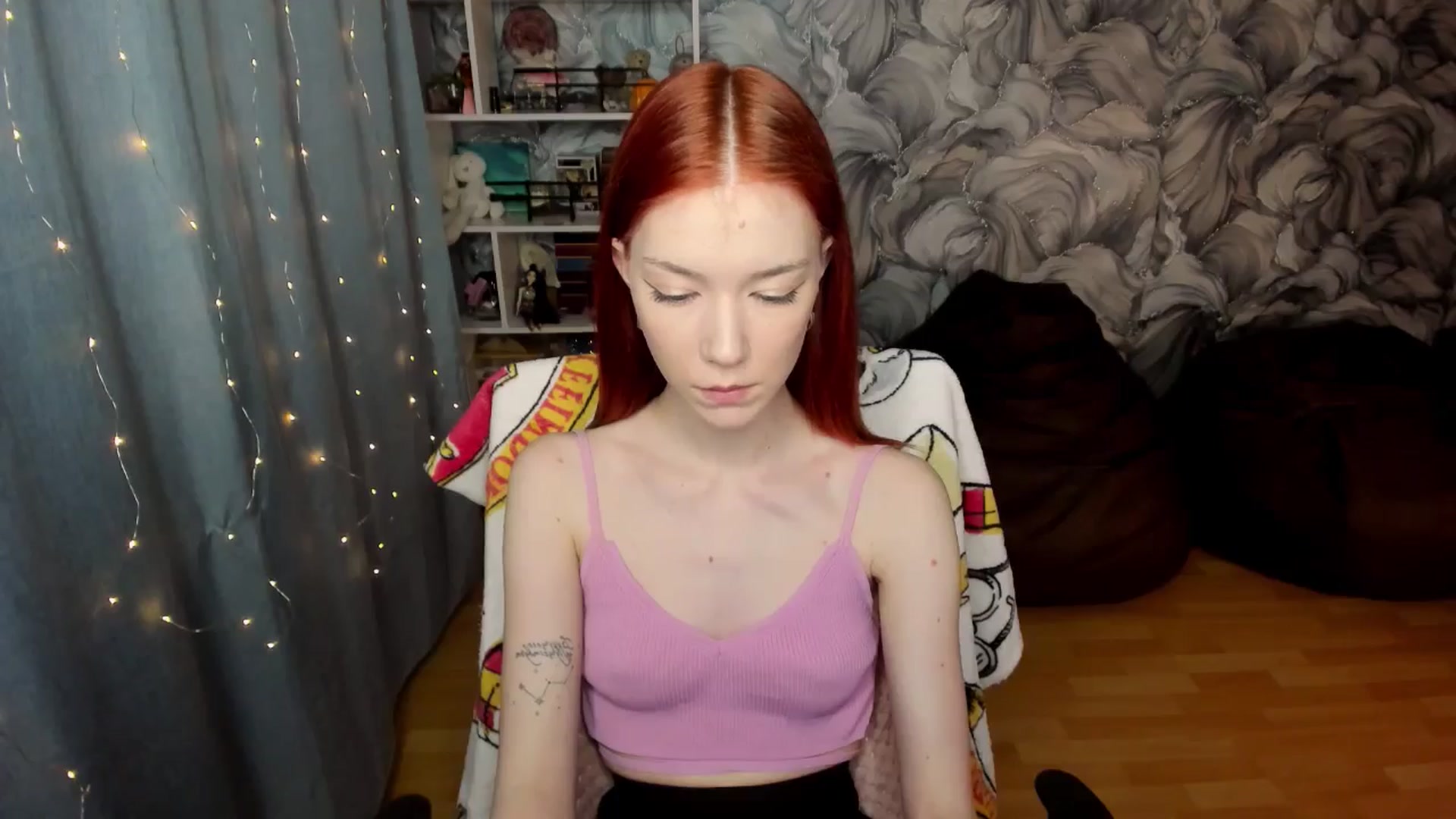 Gallery image thumbnail from Litl_Mia's myfreecams stream on, 05/27/2025, 18:31 image 3 of 20