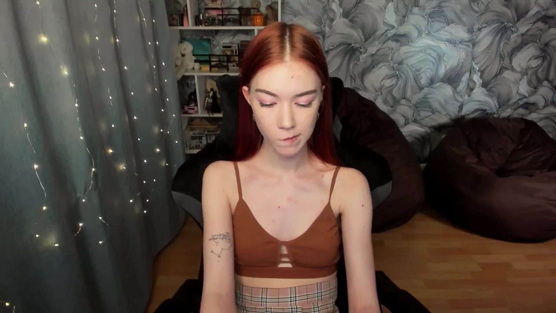 Gallery image thumbnail from Litl_Mia's myfreecams stream on, 06/14/2025, 17:48 image 2 of 20