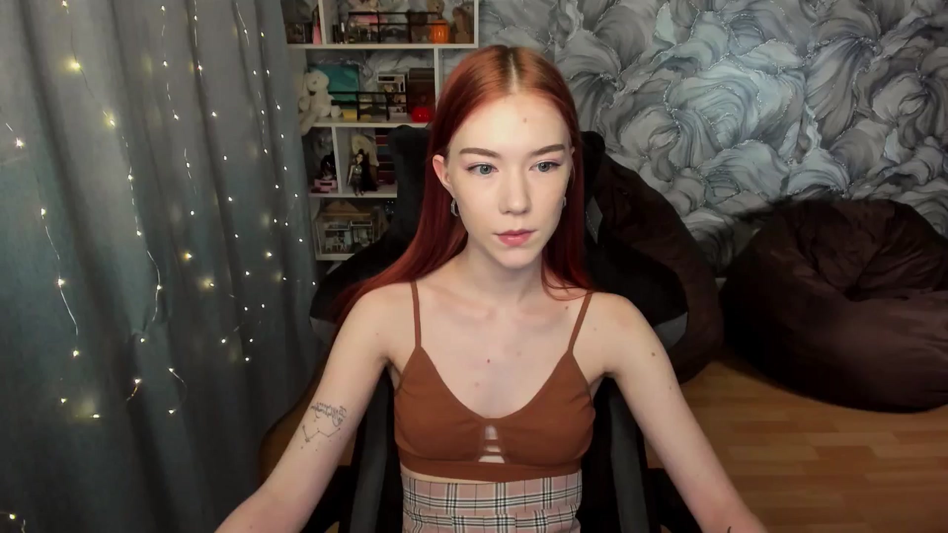 Gallery image thumbnail from Litl_Mia's myfreecams stream on, 06/14/2025, 17:48 image 5 of 20