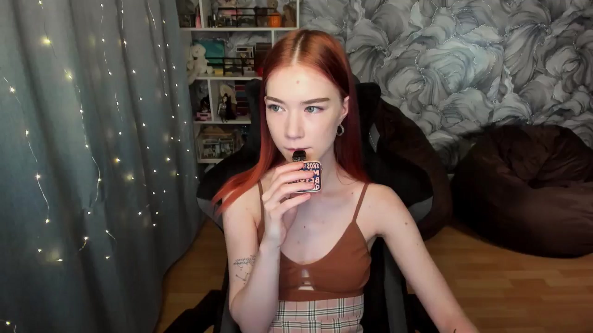 Gallery image thumbnail from Litl_Mia's myfreecams stream on, 06/14/2025, 17:48 image 6 of 20