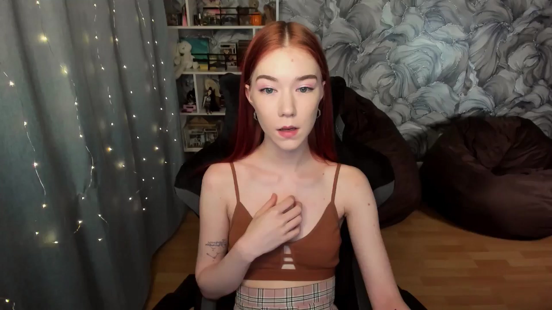 Gallery image thumbnail from Litl_Mia's myfreecams stream on, 06/14/2025, 17:48 image 1 of 20