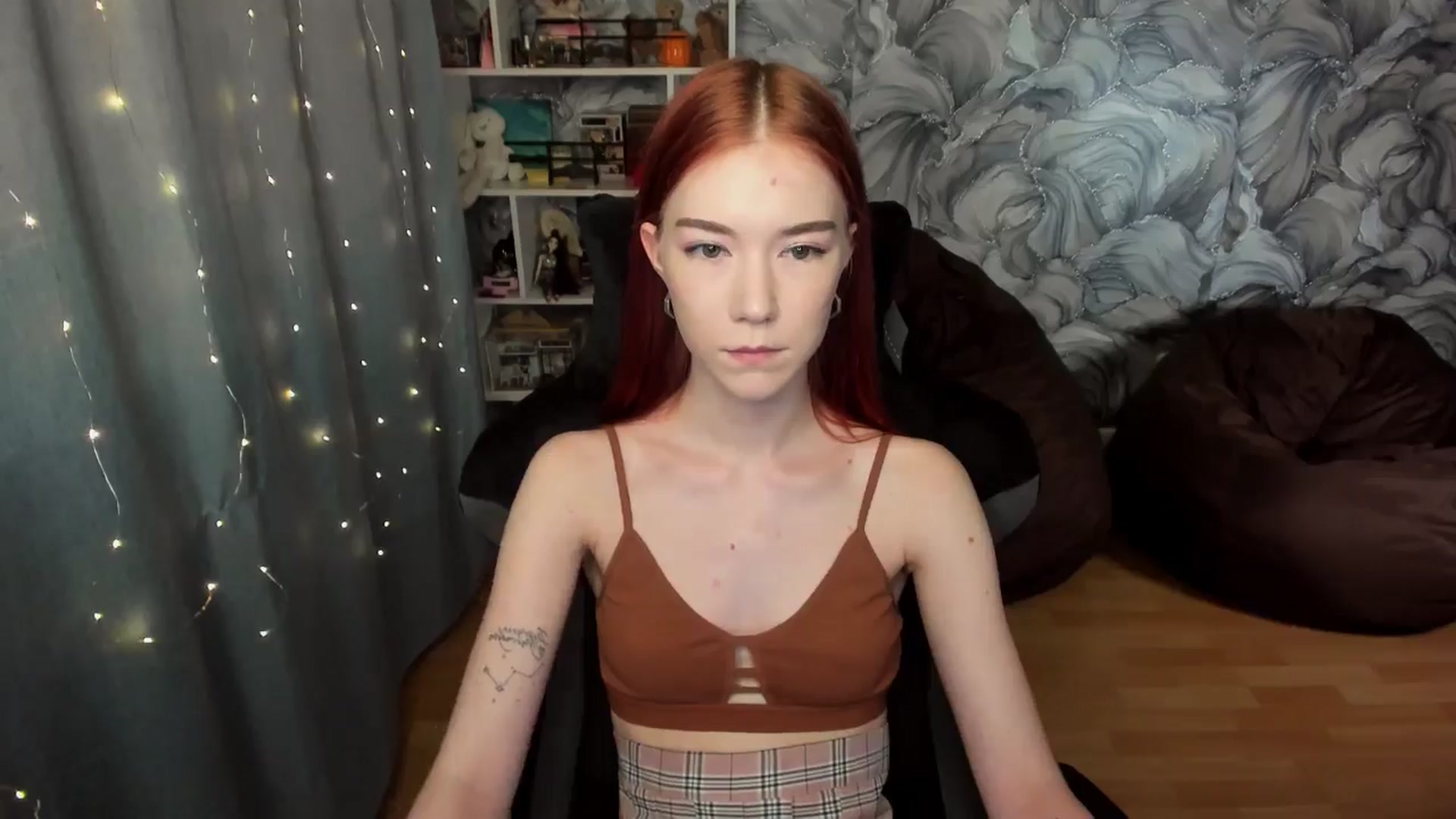 Gallery image thumbnail from Litl_Mia's myfreecams stream on, 06/14/2025, 17:48 image 4 of 20