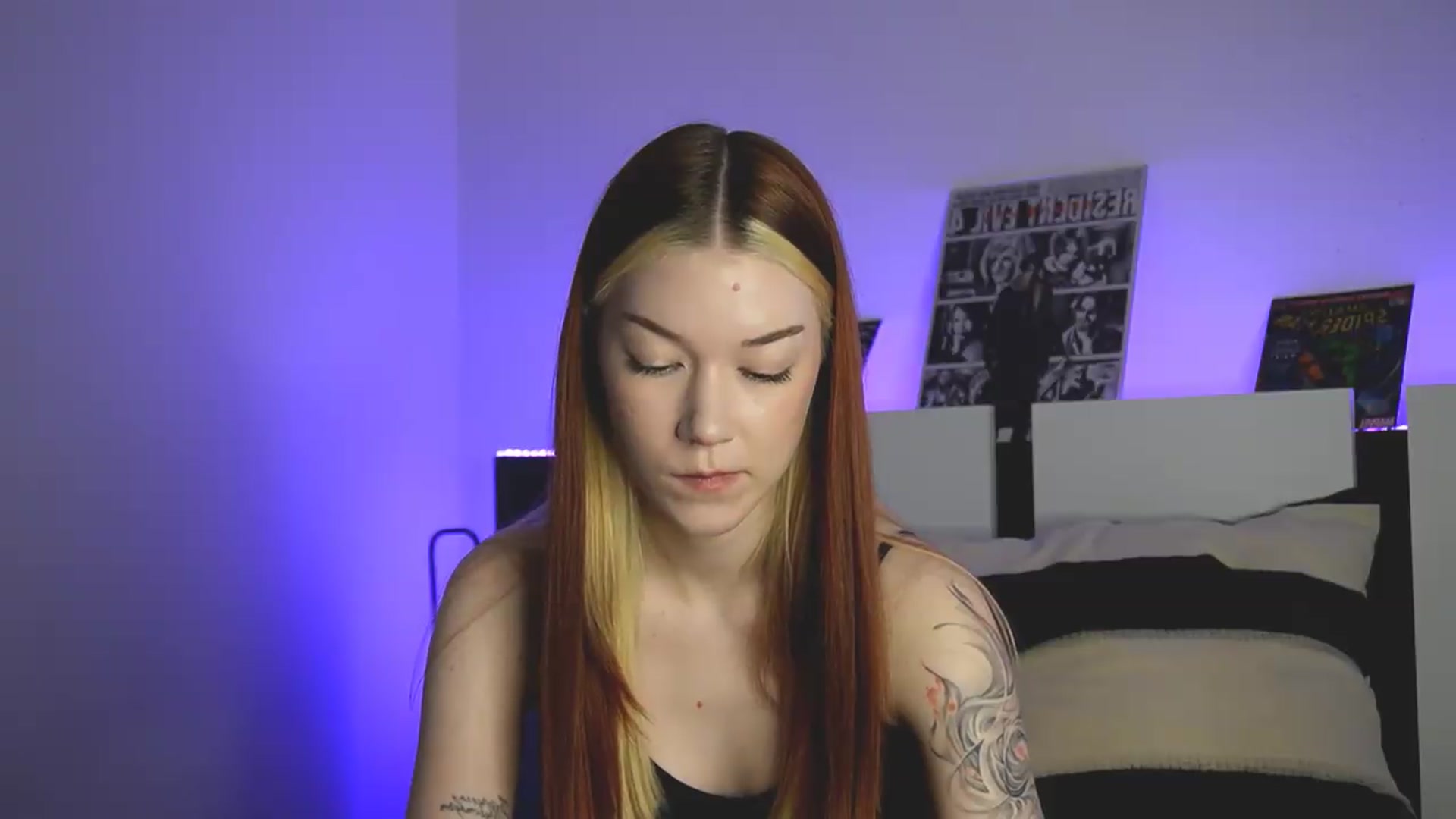 Gallery image thumbnail from Litl_Mia's myfreecams stream on, 09/14/2026, 02:14 image 4 of 20