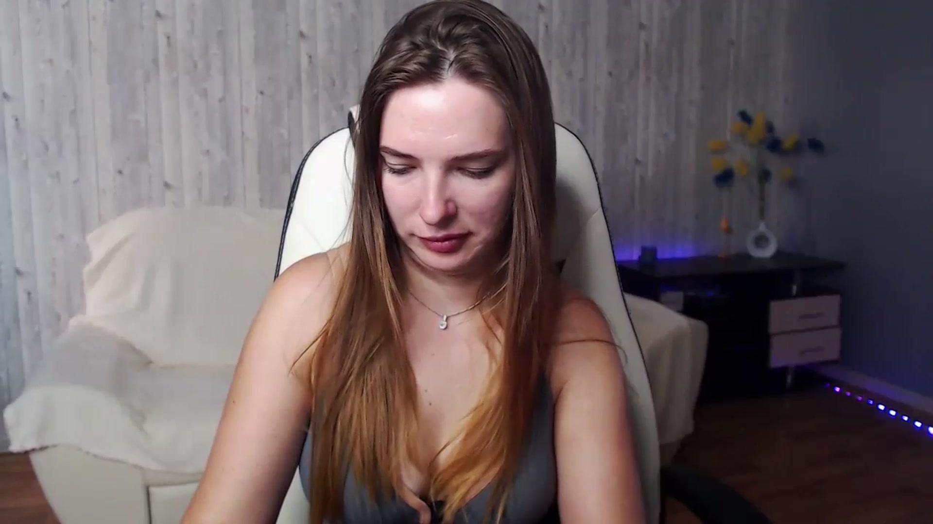 Gallery image thumbnail from LitleChriss's myfreecams stream on, 08/26/2024, 12:23 image 20 of 20