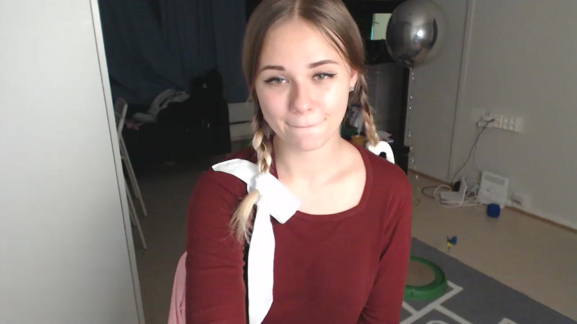 Gallery image thumbnail from Litllebaby's myfreecams stream on, 11/14/2022, 22:30 image 18 of 20