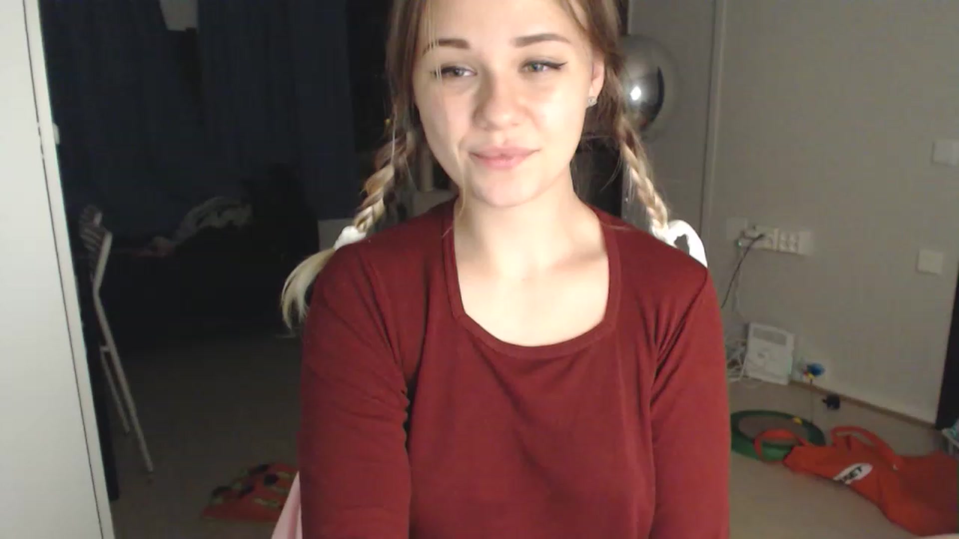 Gallery image thumbnail from Litllebaby's myfreecams stream on, 11/15/2022, 24:44 image 1 of 20