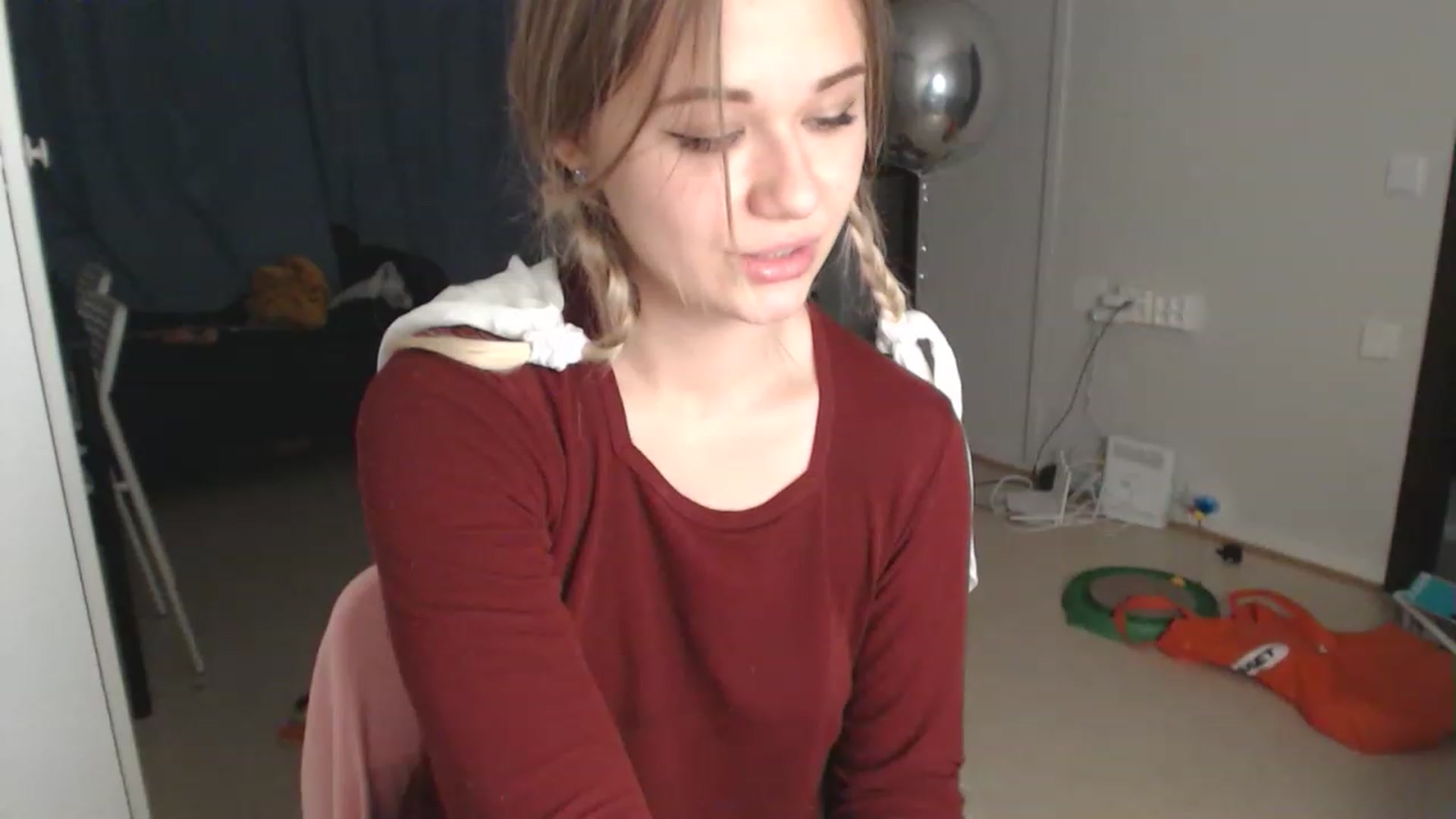 Gallery image thumbnail from Litllebaby's myfreecams stream on, 11/15/2022, 01:11 image 4 of 20