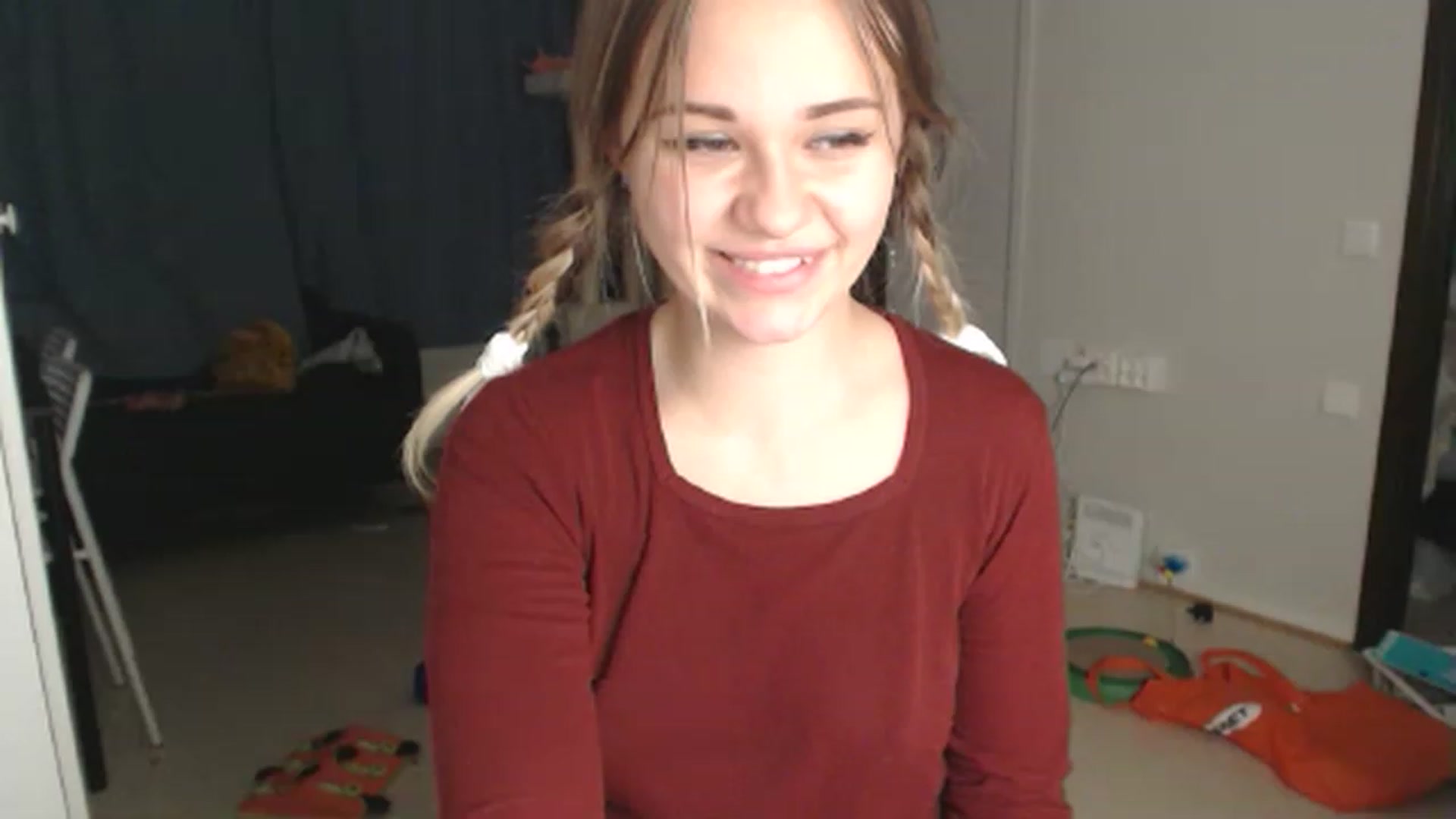 Gallery image thumbnail from Litllebaby's myfreecams stream on, 11/15/2022, 01:11 image 20 of 20
