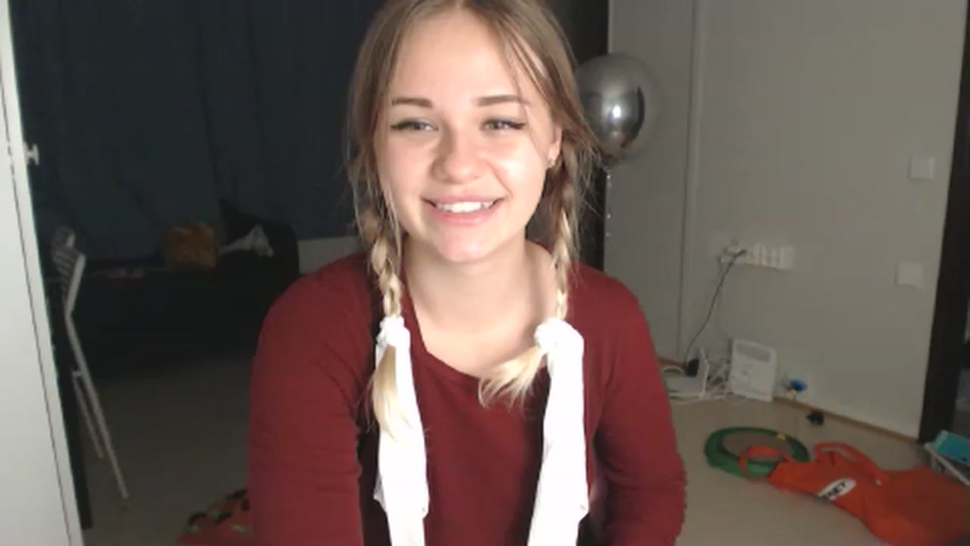 Gallery image thumbnail from Litllebaby's myfreecams stream on, 11/15/2022, 02:01 image 5 of 20