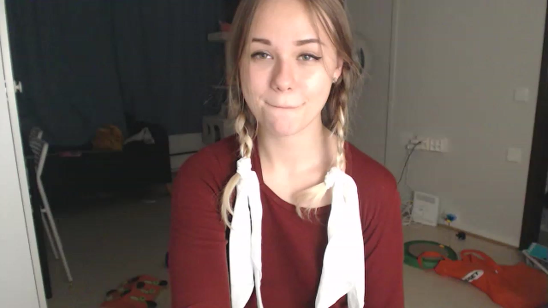 Gallery image thumbnail from Litllebaby's myfreecams stream on, 11/15/2022, 02:01 image 6 of 20