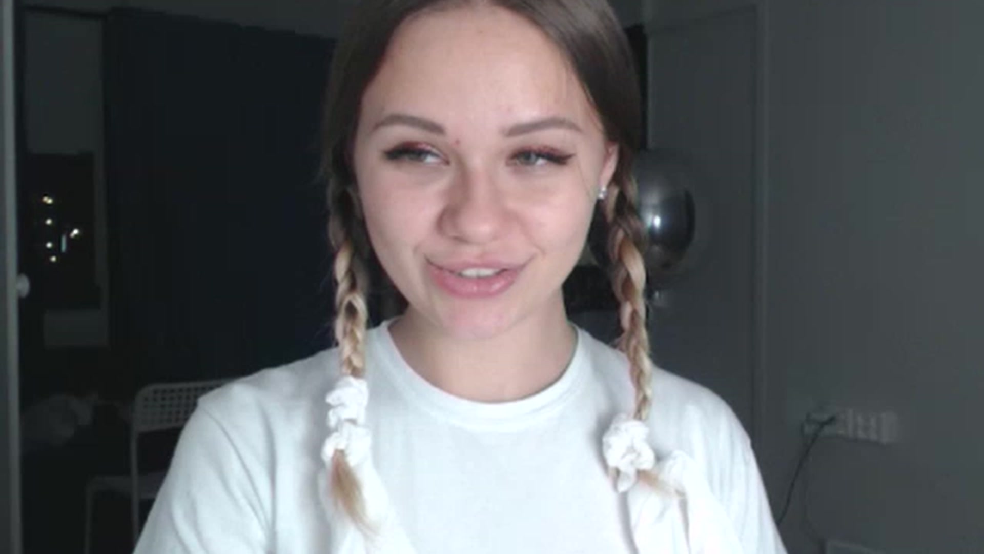 Gallery image thumbnail from Litllebaby's myfreecams stream on, 11/17/2022, 02:23 image 4 of 20