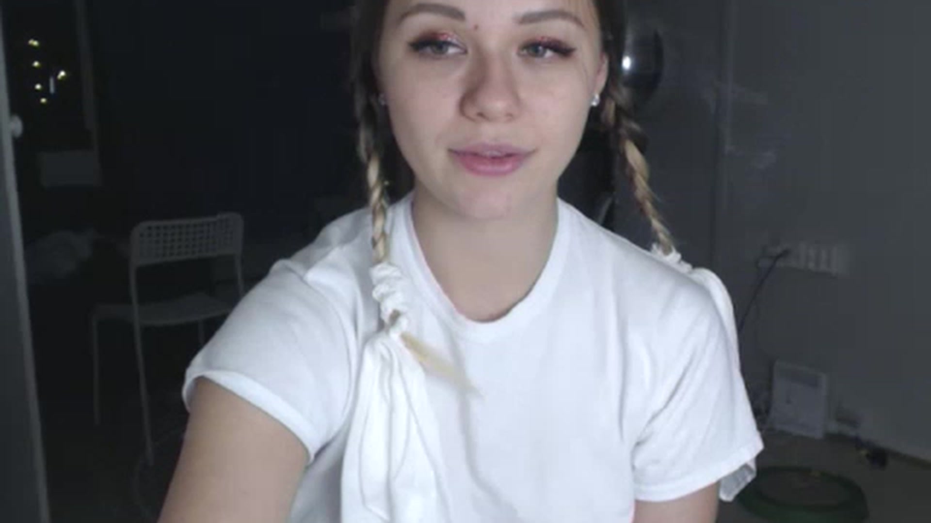 Gallery image thumbnail from Litllebaby's myfreecams stream on, 11/17/2022, 02:23 image 12 of 20