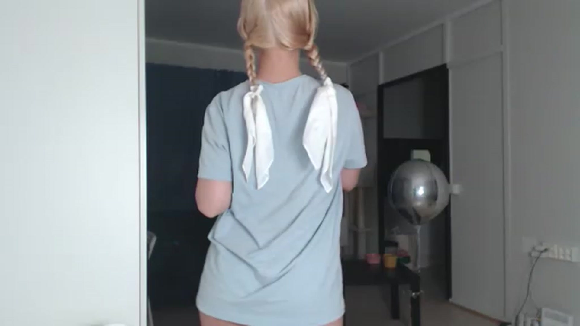 Gallery image thumbnail from Litllebaby's myfreecams stream on, 11/18/2022, 23:12 image 15 of 20