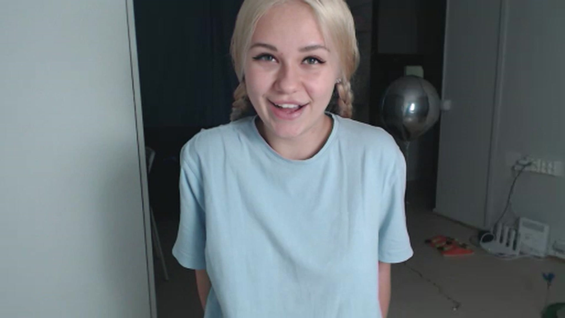 Gallery image thumbnail from Litllebaby's myfreecams stream on, 11/18/2022, 23:12 image 19 of 20