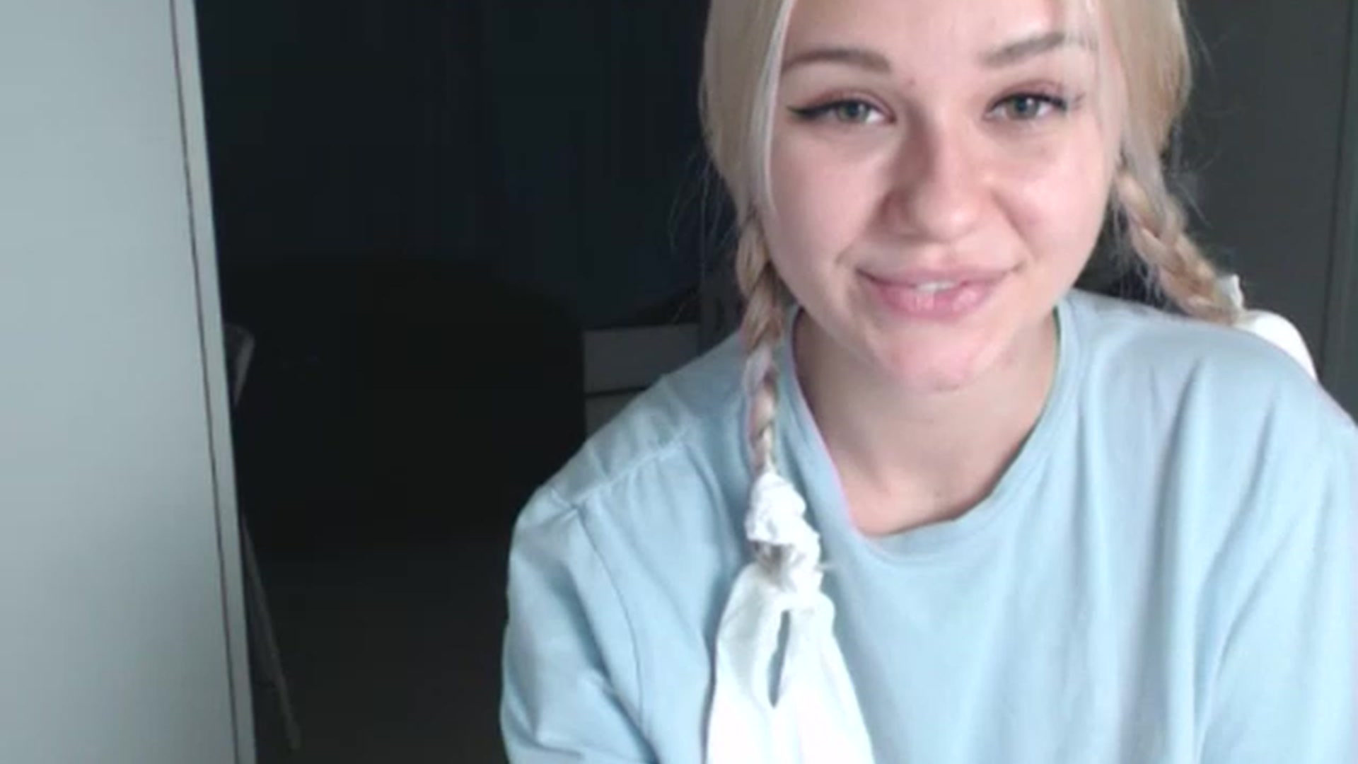 Gallery image thumbnail from Litllebaby's myfreecams stream on, 11/19/2022, 01:22 image 19 of 20