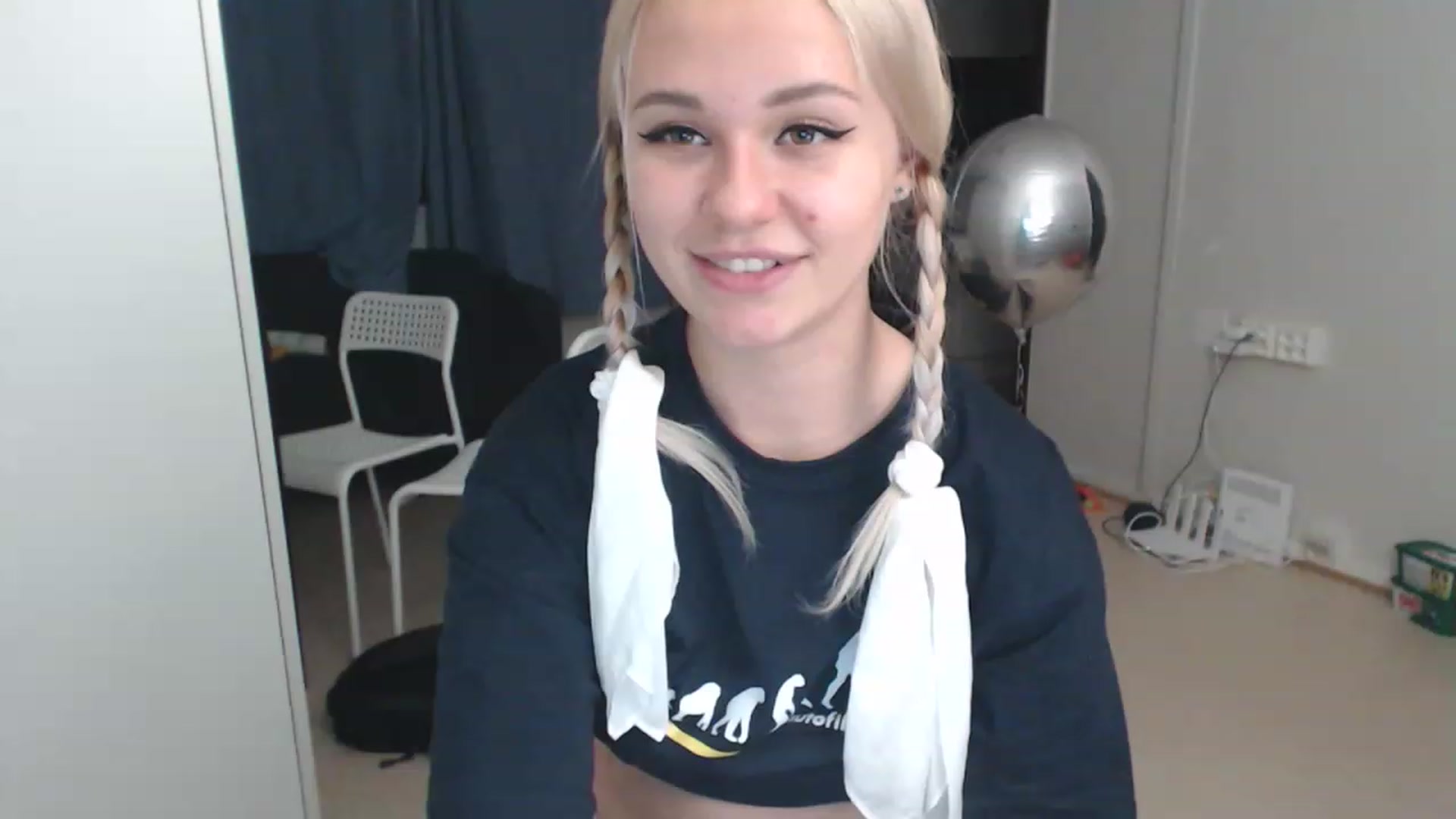Gallery image thumbnail from Litllebaby's myfreecams stream on, 11/21/2022, 02:30 image 4 of 20