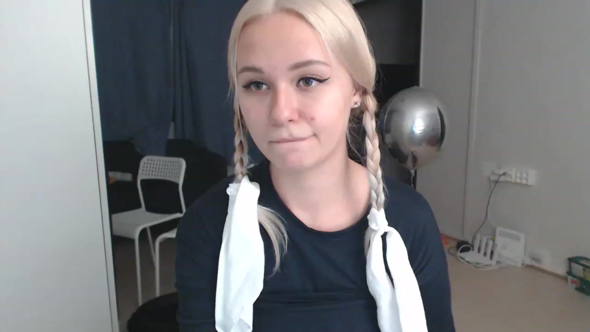 Gallery image thumbnail from Litllebaby's myfreecams stream on, 11/21/2022, 02:30 image 11 of 20