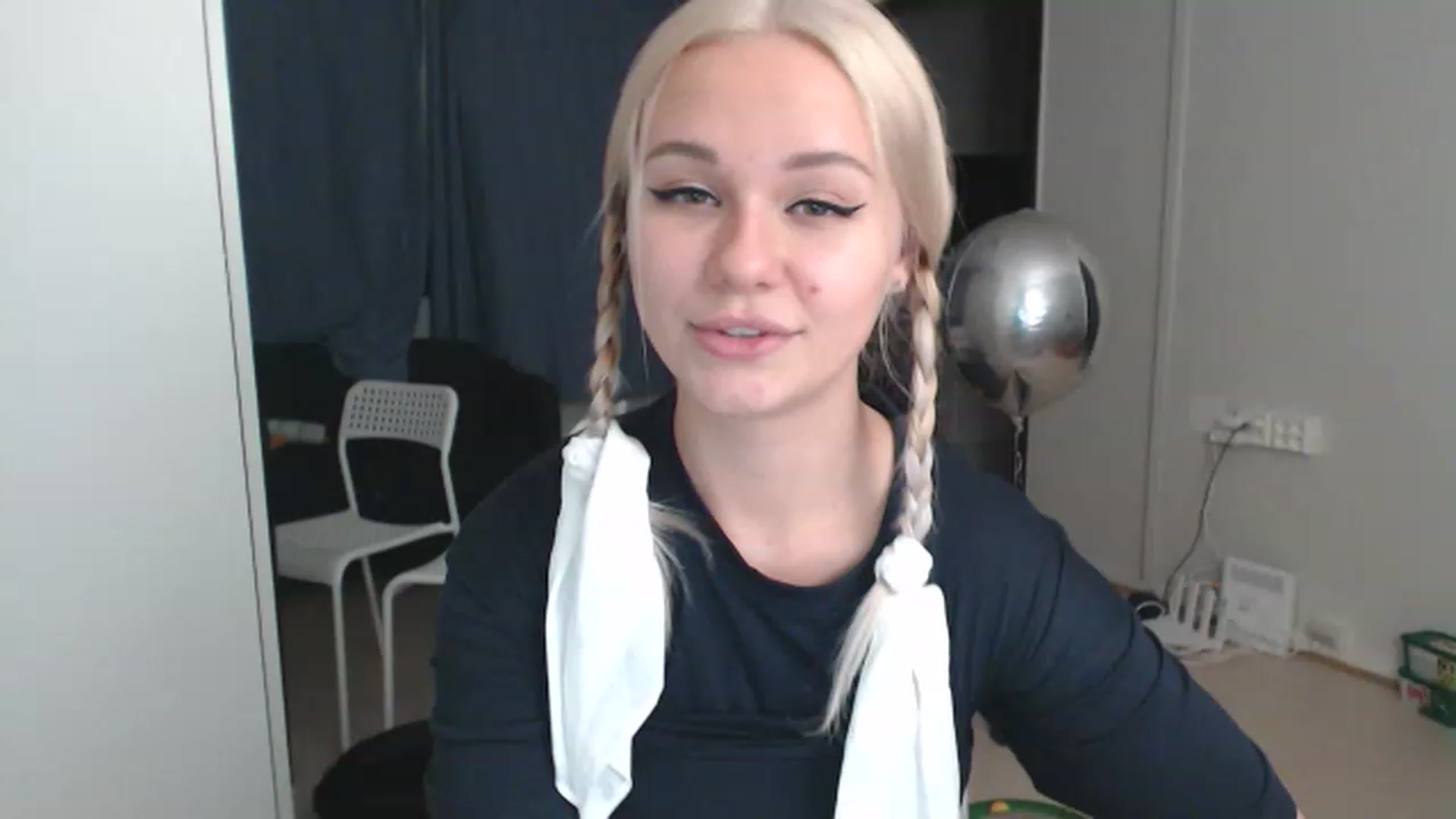 Gallery image thumbnail from Litllebaby's myfreecams stream on, 11/21/2022, 02:30 image 13 of 20