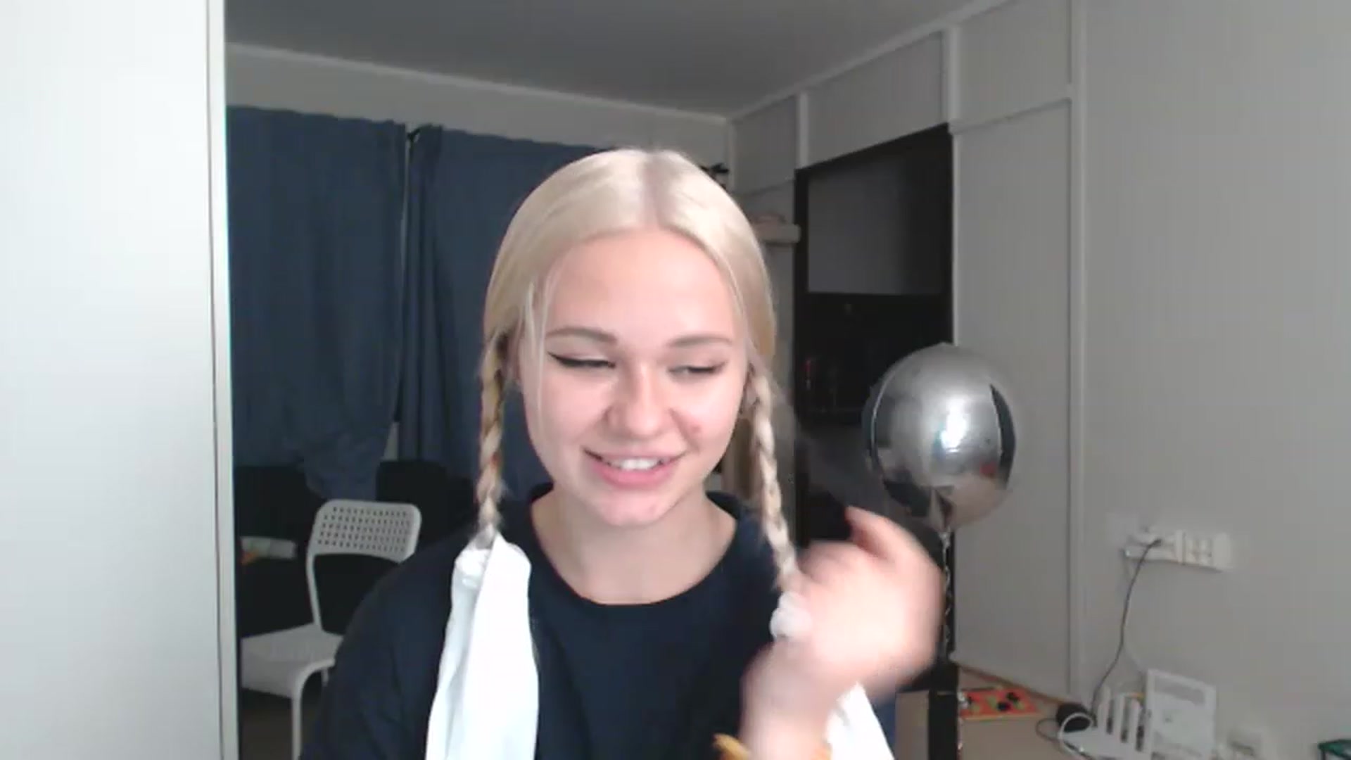 Gallery image thumbnail from Litllebaby's myfreecams stream on, 11/21/2022, 02:30 image 17 of 20