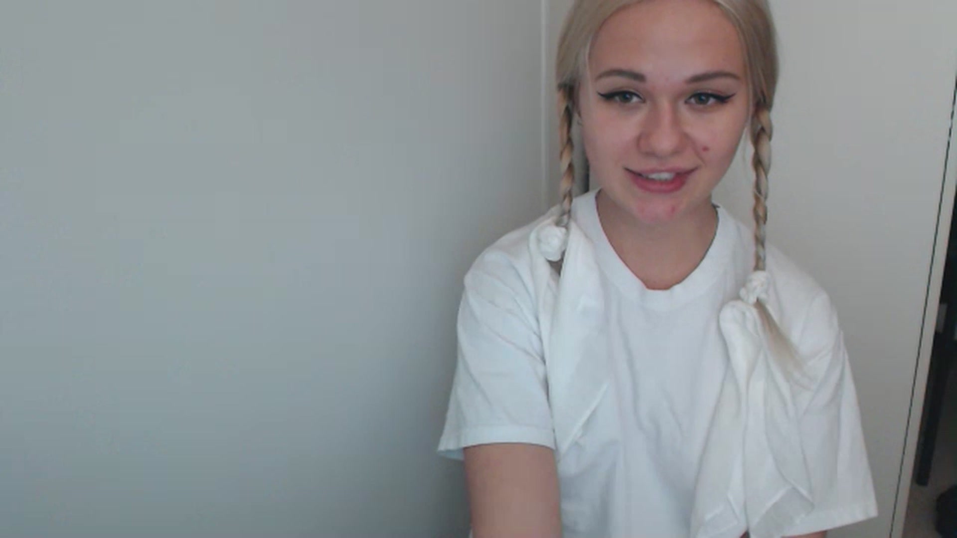 Gallery image thumbnail from Litllebaby's myfreecams stream on, 11/21/2022, 03:51 image 13 of 20