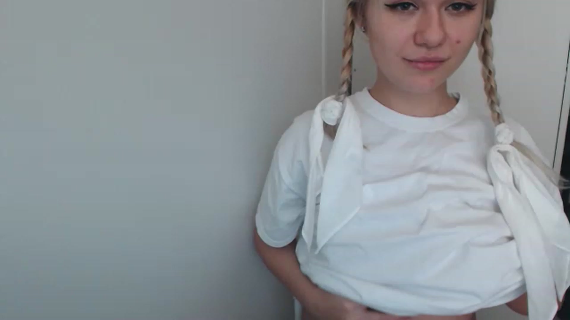 Gallery image thumbnail from Litllebaby's myfreecams stream on, 11/21/2022, 03:51 image 14 of 20